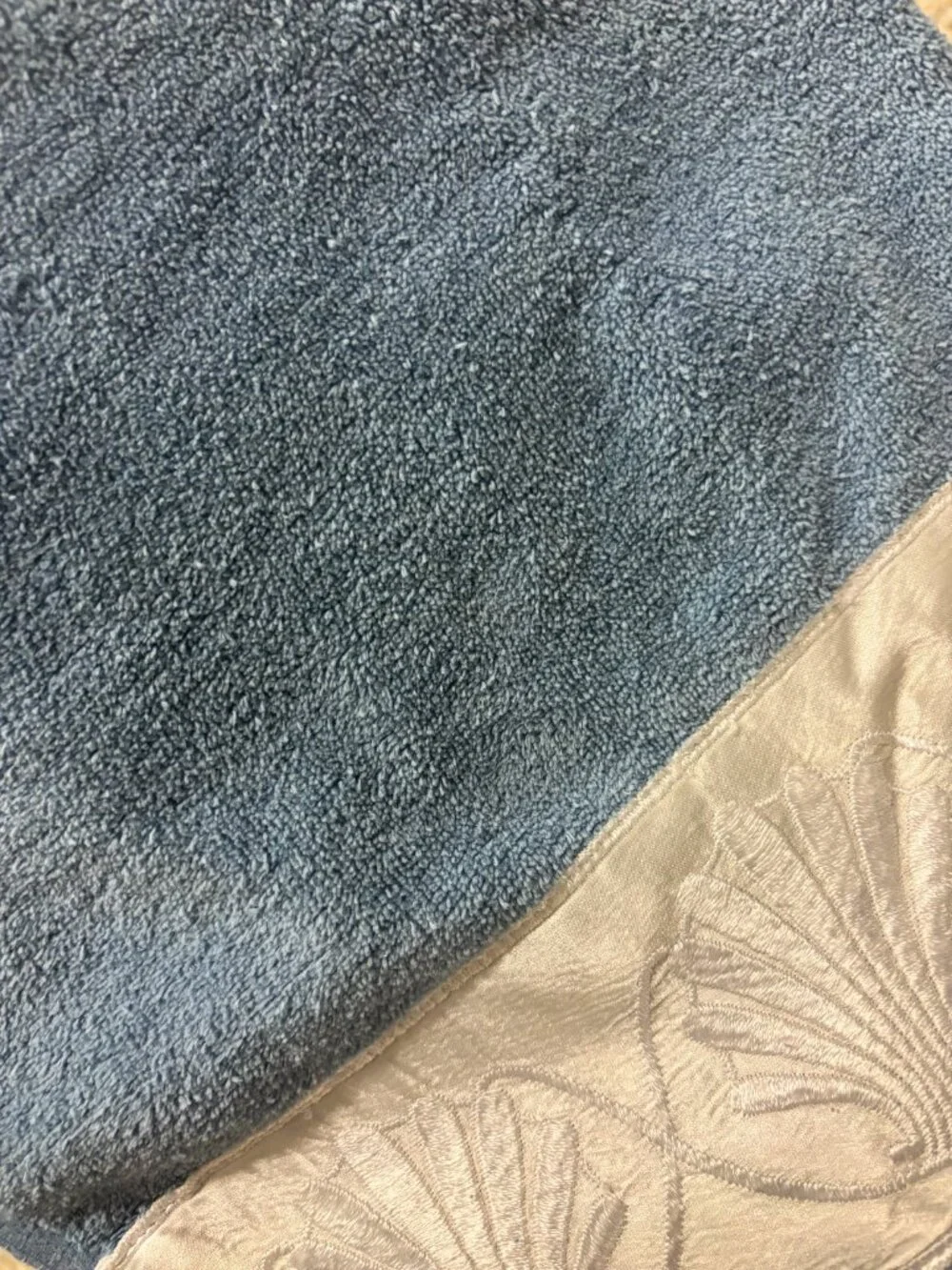 Vintage Embroidered 4-Piece Towel Set with Seashell Motif